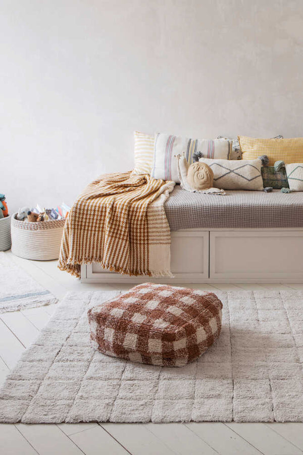 Lorena Canals-Sitzpouf-Sitzkissen-Vichy-Toffee