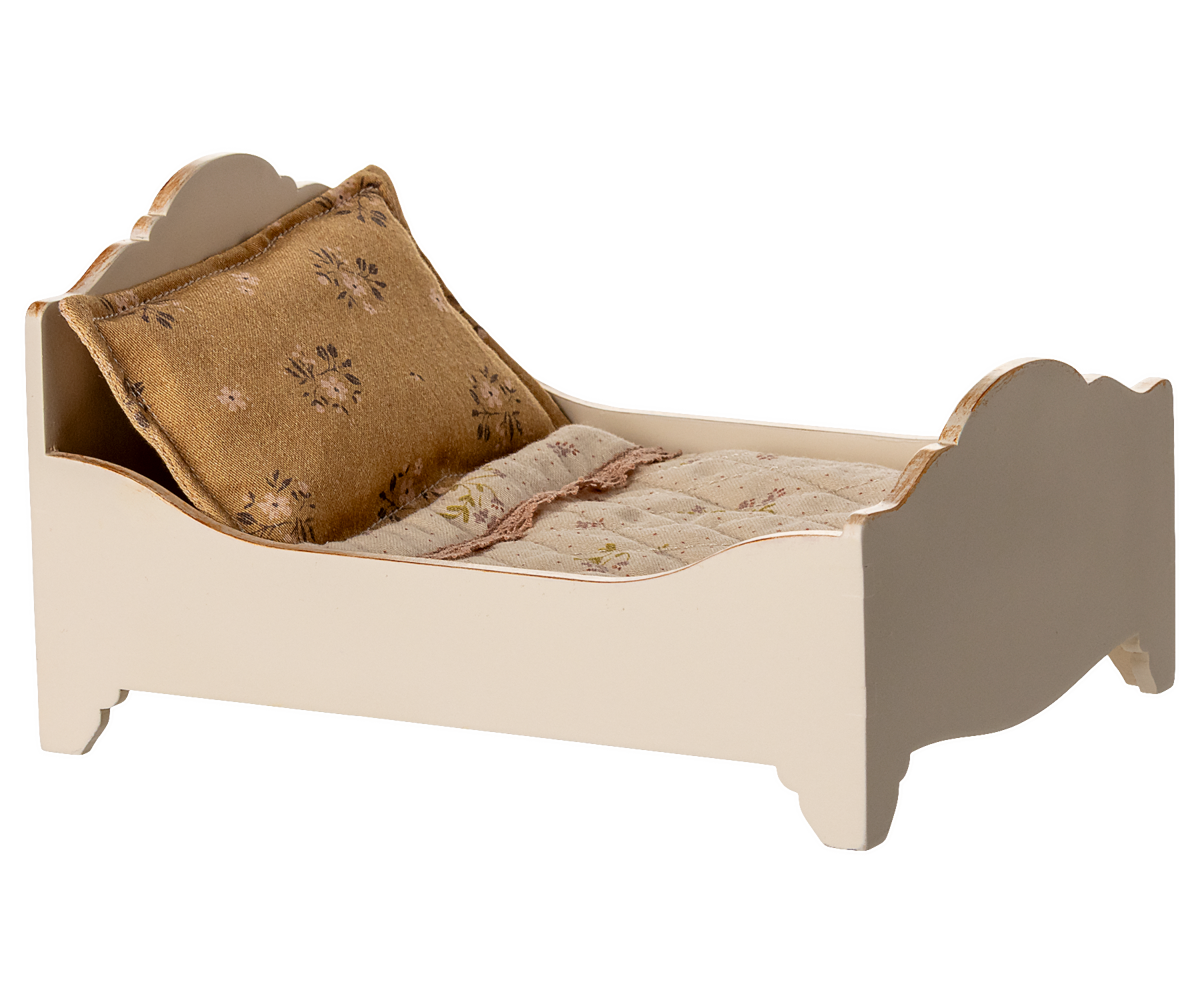 Maileg-Bed-Mouse-off-white-11-5004-00