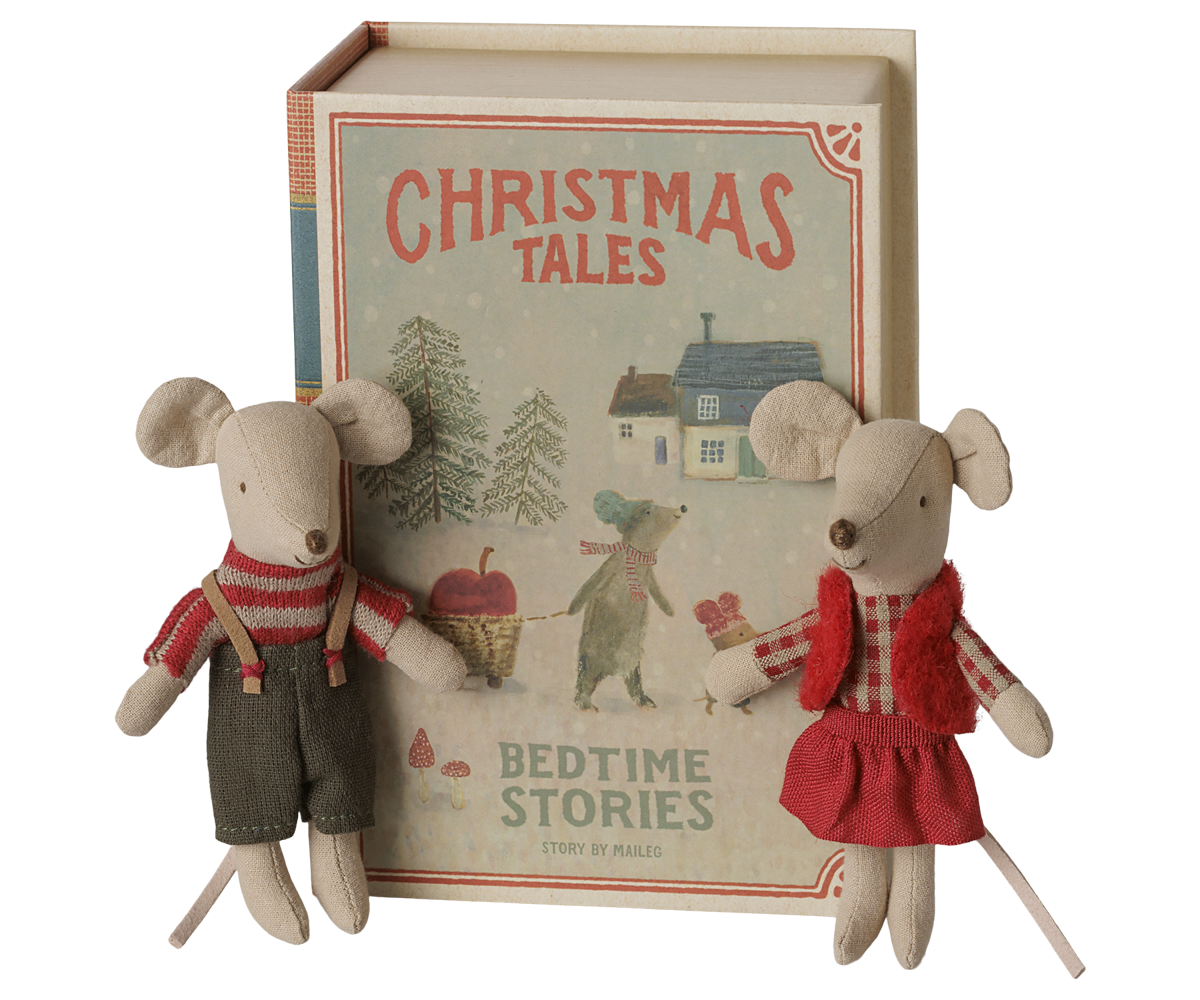 Maileg Weihnachts-Zwillingsmäuse kleine Schwester und Bruder im Buch
