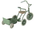 Maileg-Dreirad-Abri-a-tricycle-grün-mit-Anhänger-11-4105-01