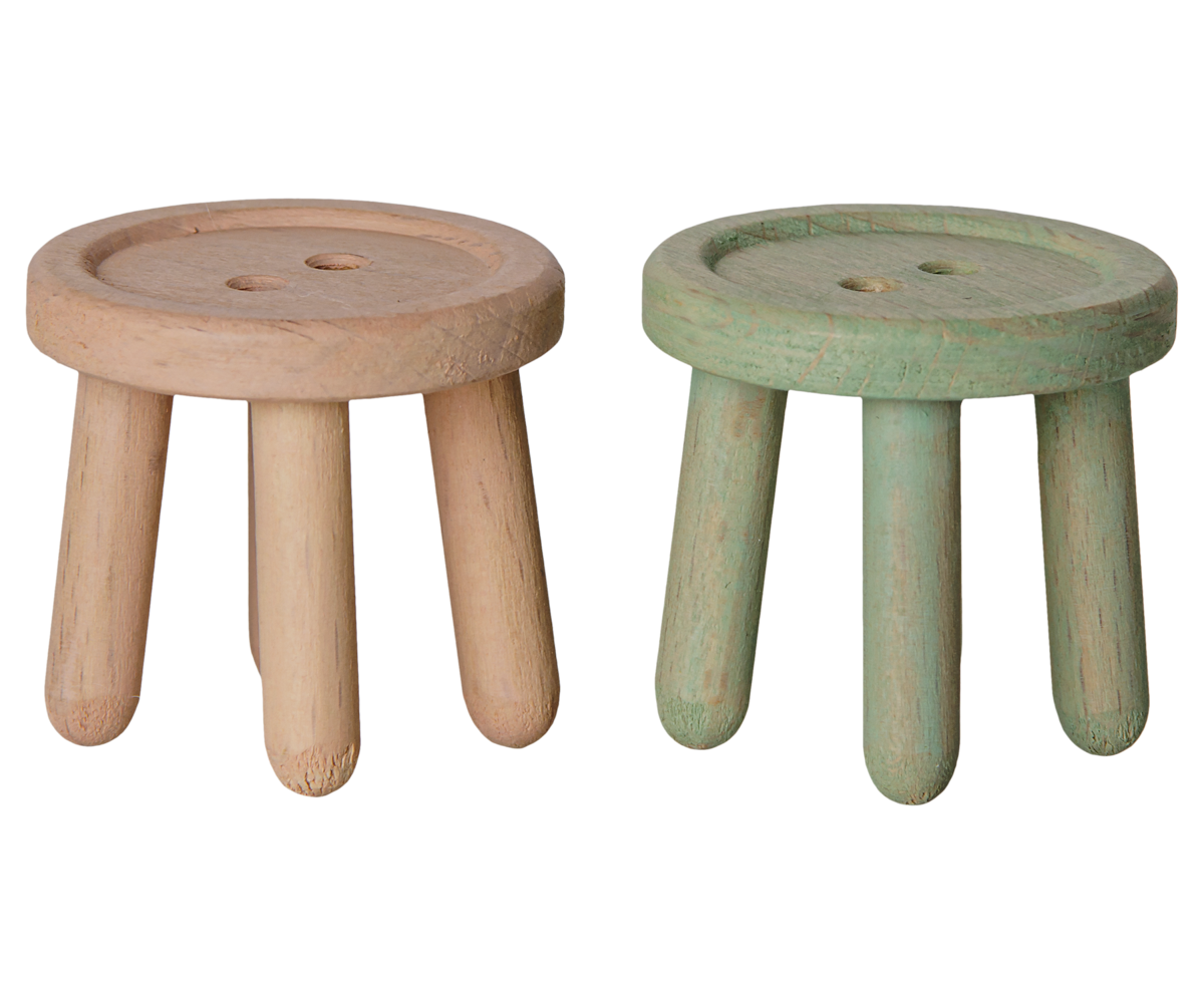 Hocker aus Holz für die Mäusefamilie von Maileg.