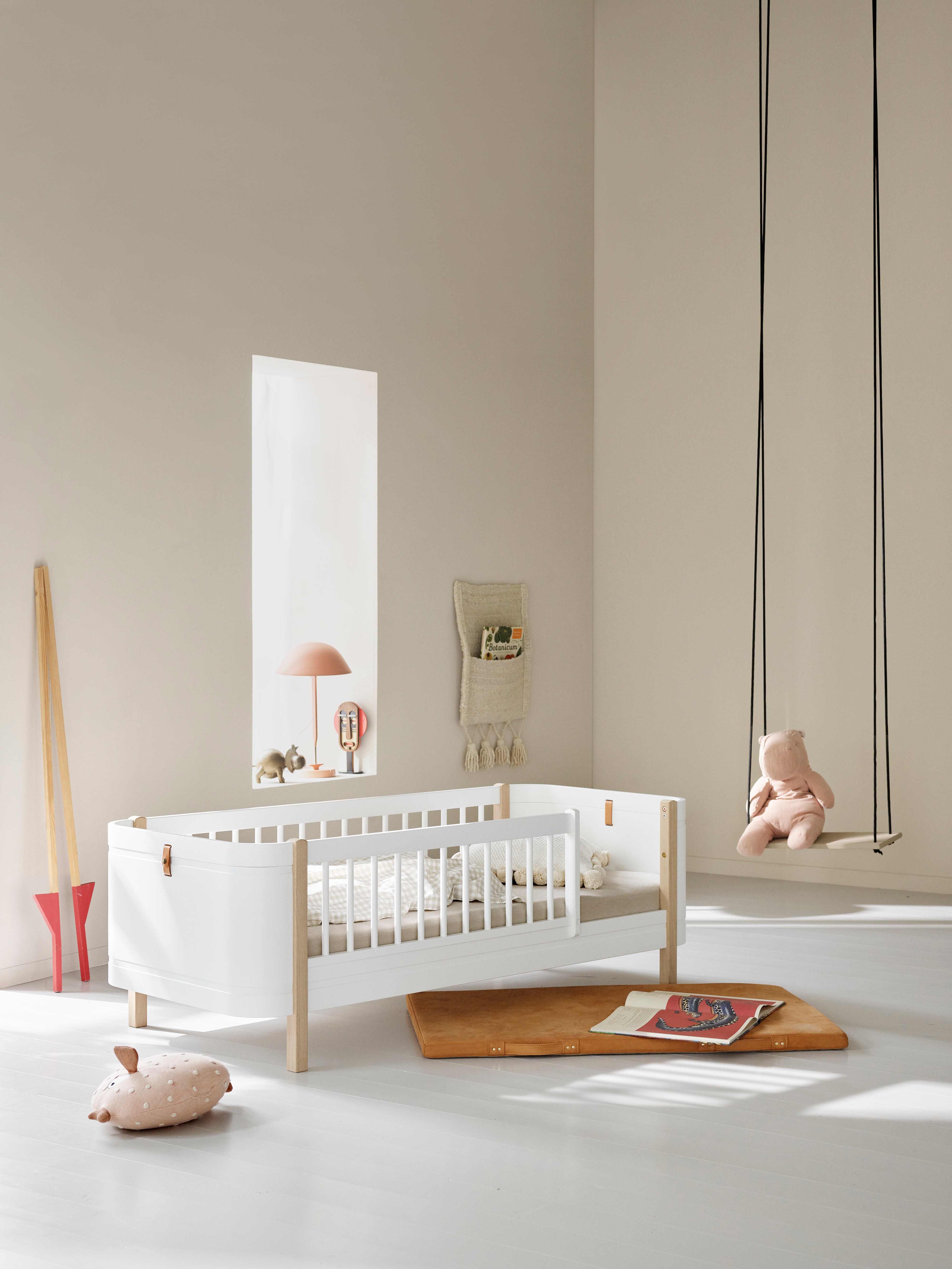 Umbauset Oliver Furniture Wood Mini+ Babybett inkl. Juniorbett und Geschwisterset zu 2 Juniorbetten, weiss-Eiche