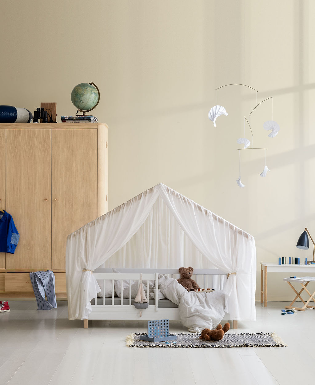Oliver Furniture Mini+ Holz Hausbett im Kinderzimmer als Schlaf- und Spielbett