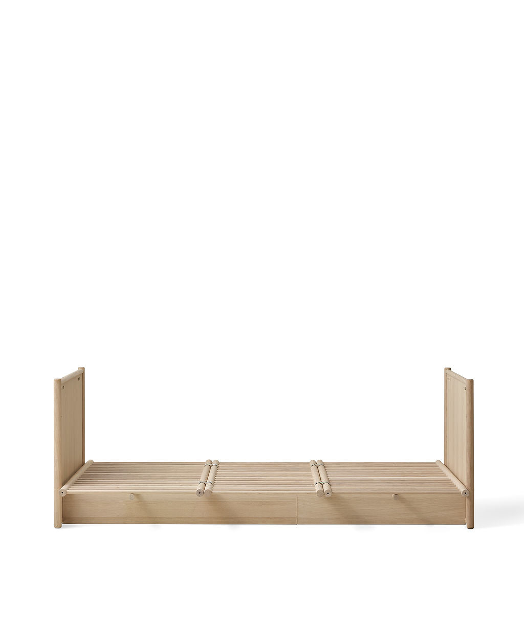 Camp Novel Juniorbett 120x200cm in Eiche.