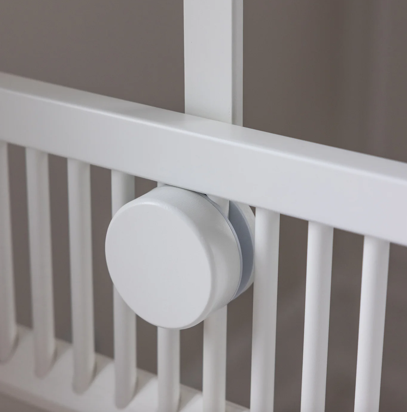 Sebra-Mobile-und-Baldachinhalter-classic-white-802130007