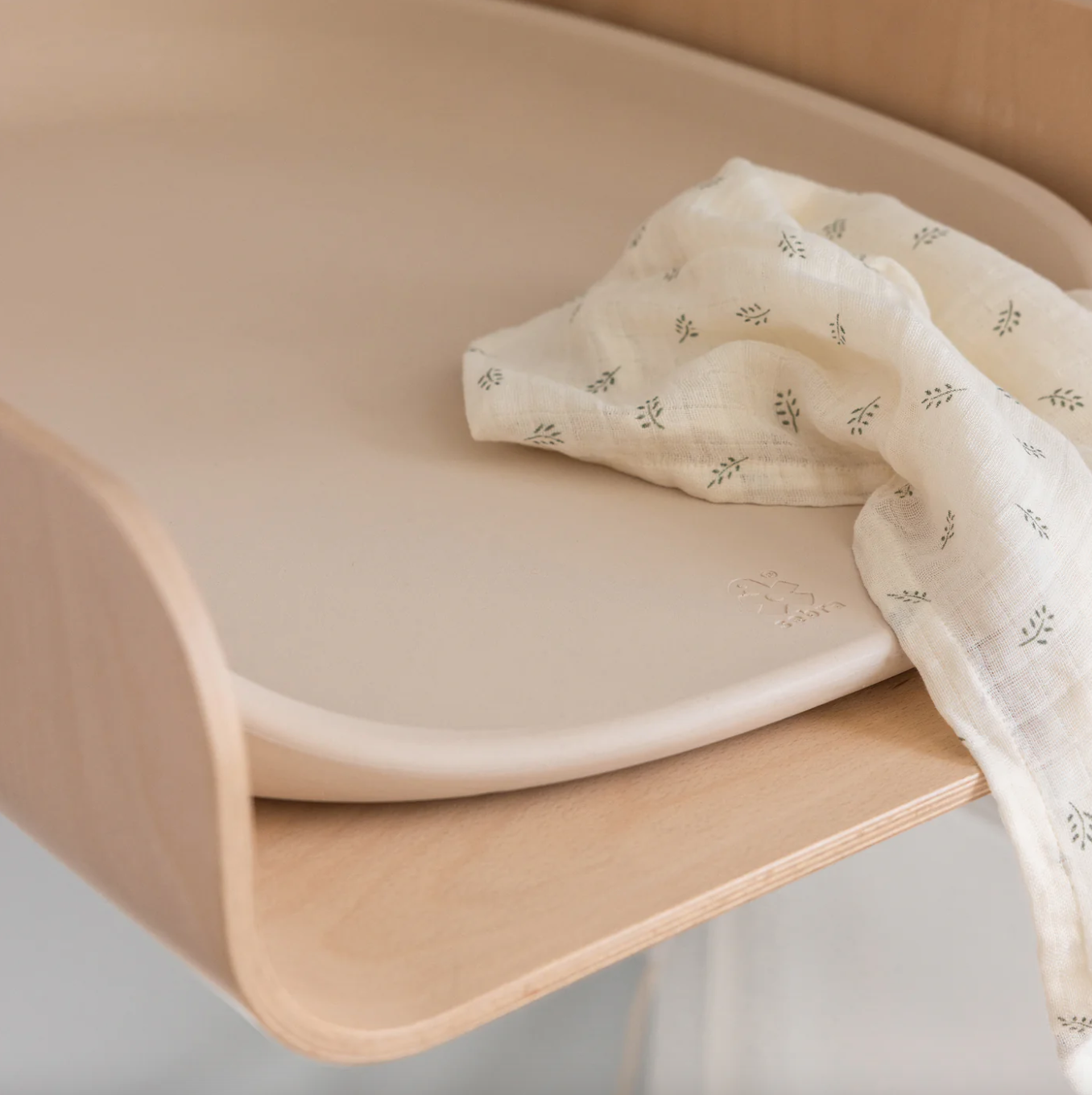 Sebra-Wandwickeltisch-Wooden-Edition-201330062