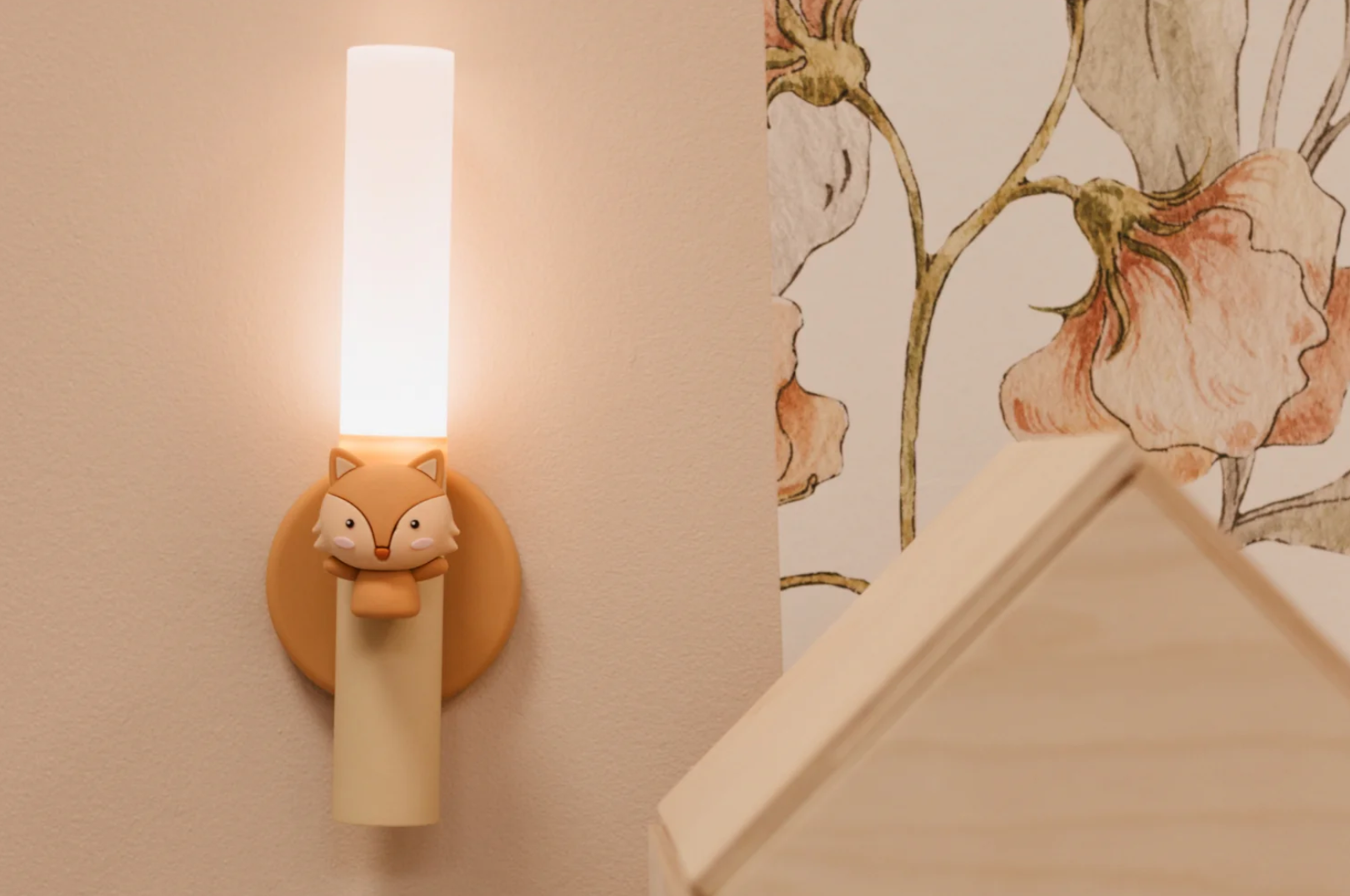 Tragbares Zoo Light Fox Kinder Nachtlicht mit Akku und praktischer Timer-Funktion.