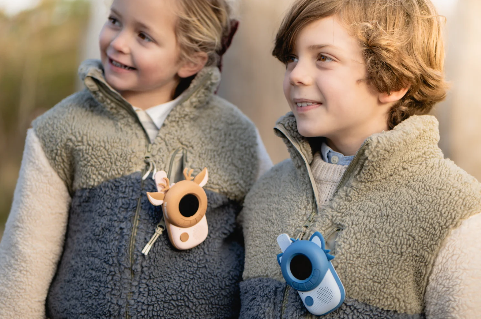 Zoofamily Zoo Walkie Talkie Waschbär und Reh für Outdoor-Abenteuer und Kommunikation bis zu 3 km Reichweite.