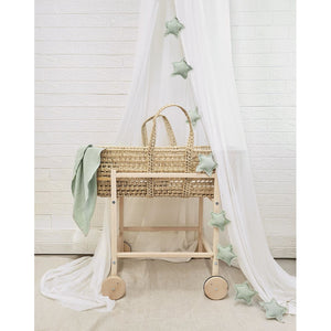 Babyshower-official-moses-basket-mattress-Lederhenkel