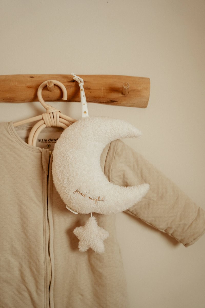 Little-Dutch-Musikspieluhr-Mond-mit-Stern-Newborn-LD8449