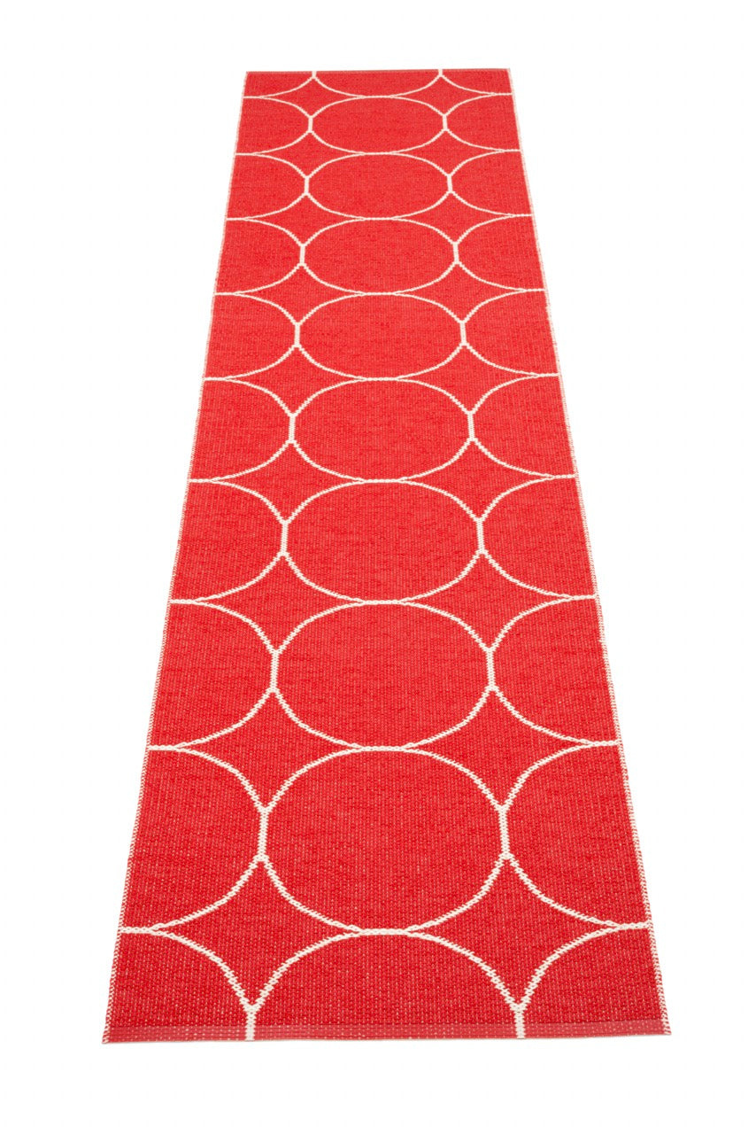 Pappelina-Boo-carpet-red
