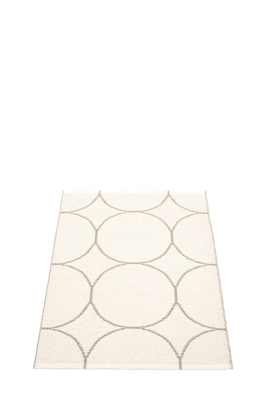 Pappelina-Boo-Dark-Linen-Carpet