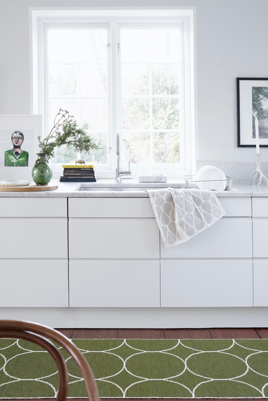 Pappelina-Boo-Dark-Olive-Carpet