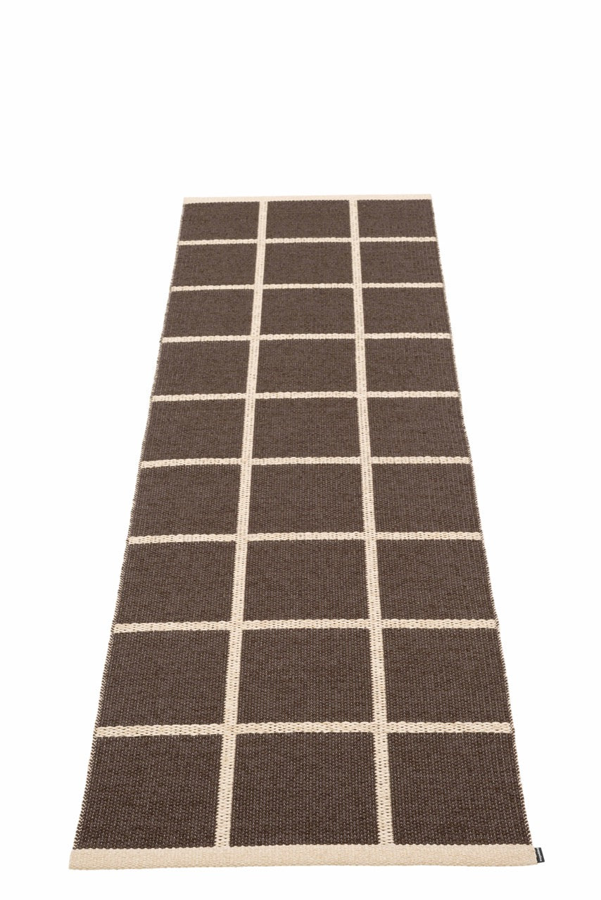 Pappelina-Criss-dark-brown-Carpet