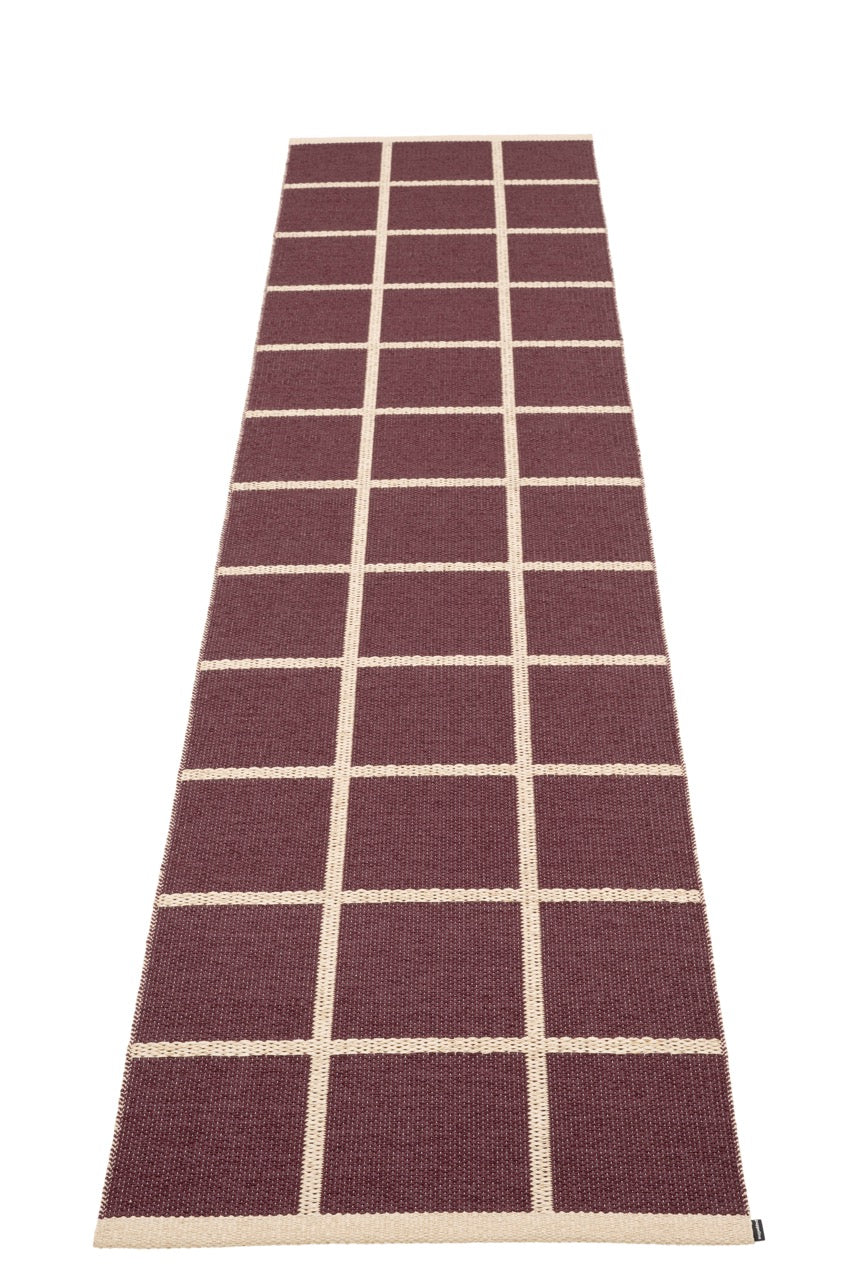 Pappelina-Criss-Burgundy-Carpet