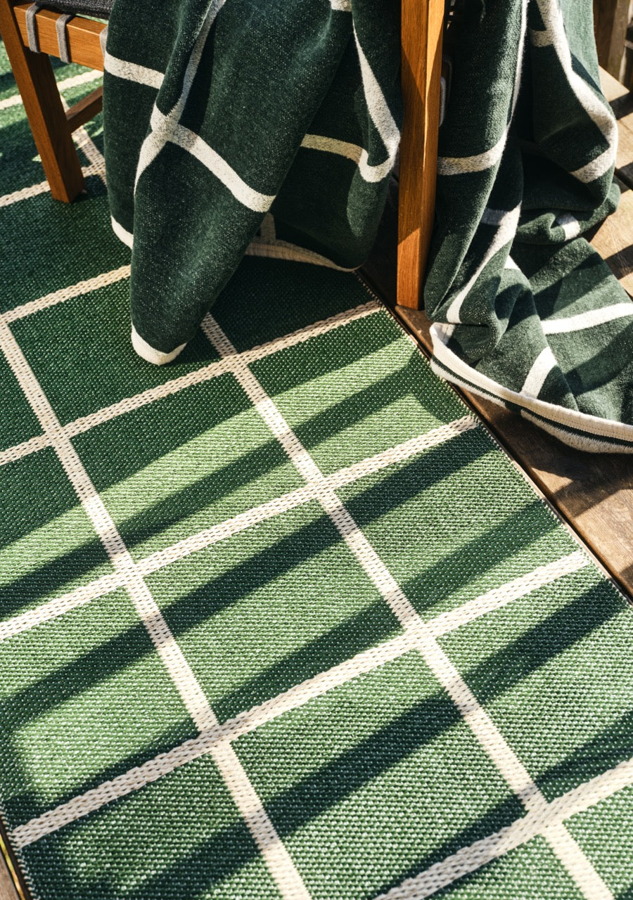 Pappelina-Criss-Leave-Carpet