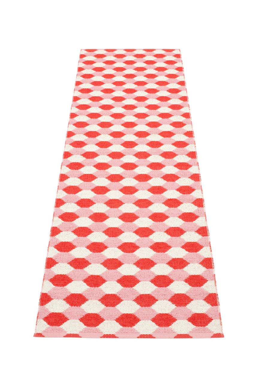 Pappelina-Dana-Teppich-Coral-Red-Vanilla
