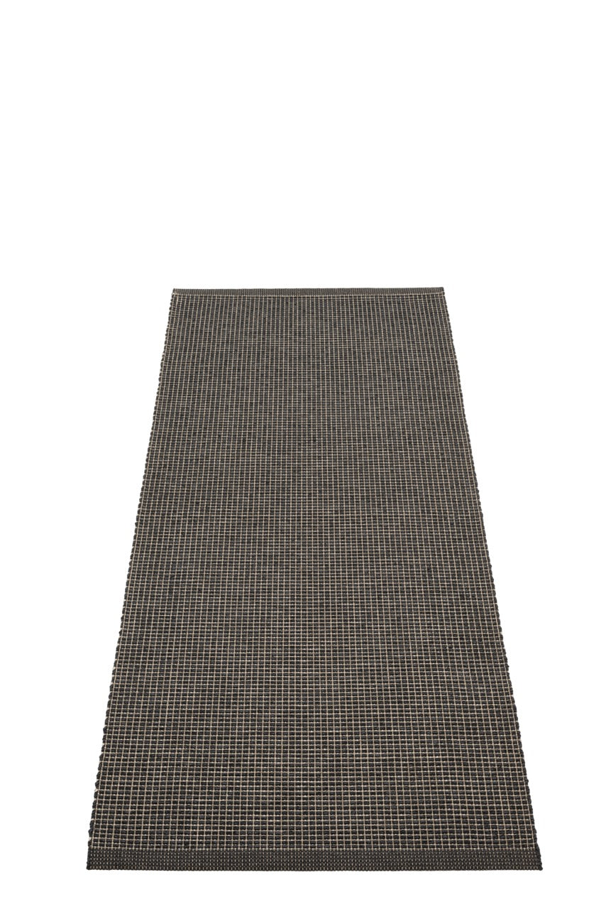 Pappelina-Carpet-Emm-Black