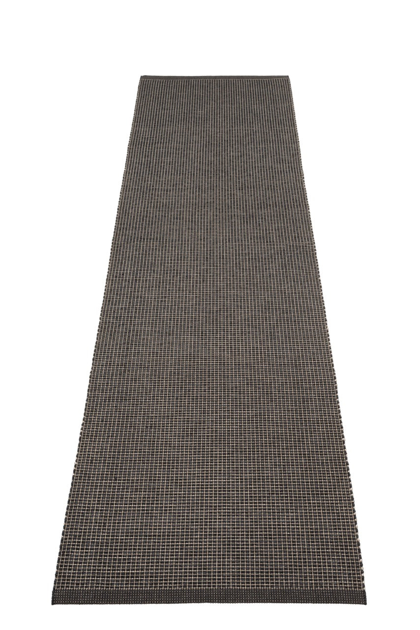 Pappelina-Carpet-Emm-Black