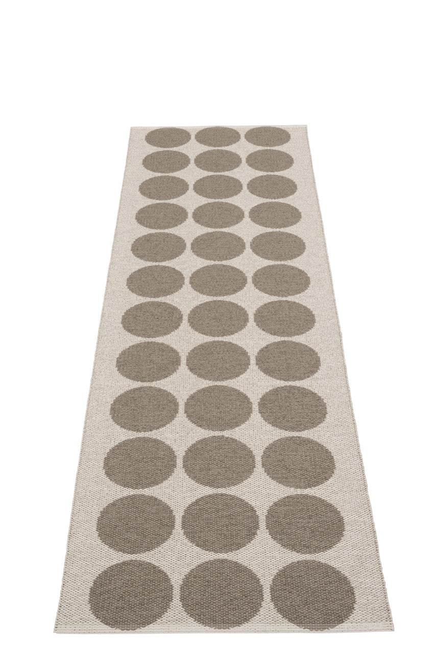 Pappelina-Hugo-Walnut-Carpet