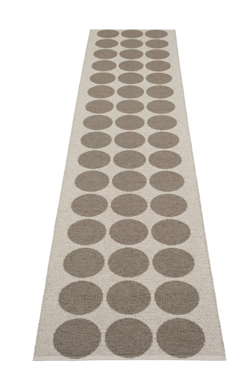 Pappelina-Hugo-Walnut-Carpet