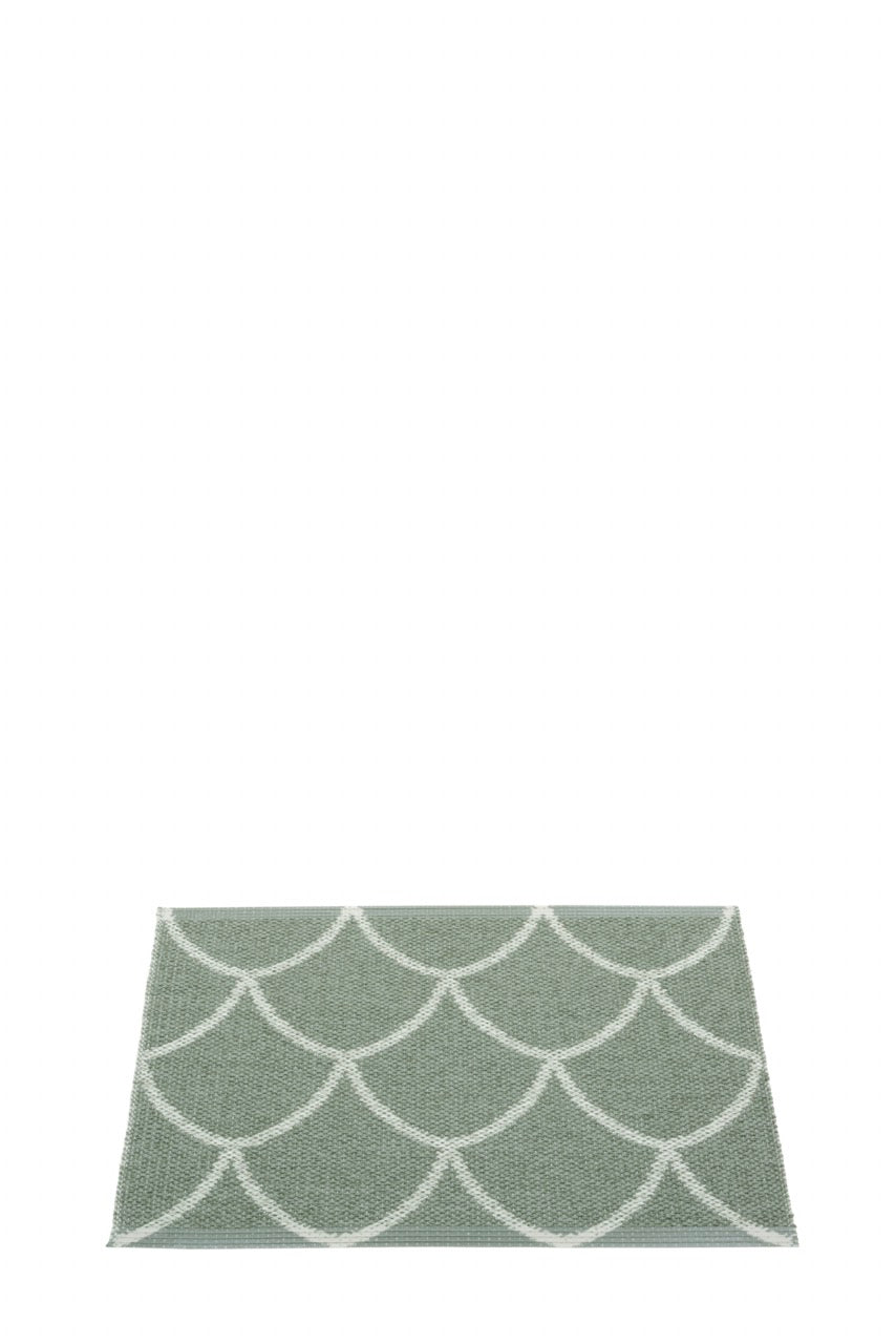 Pappelina-Teppich-Kotte-Army-Sage