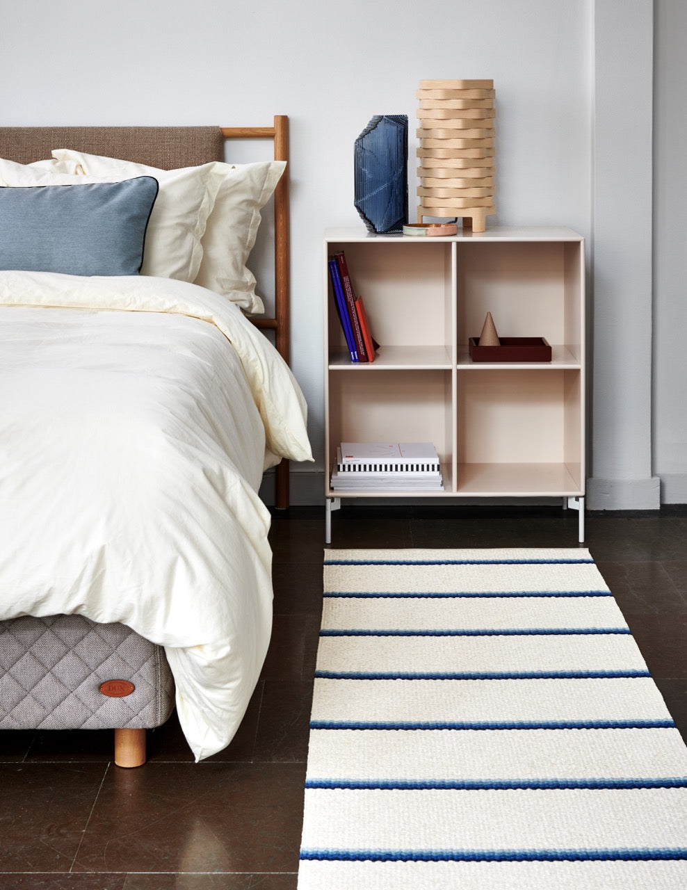 Pappelina-Olle-blue-vanilla-carpet