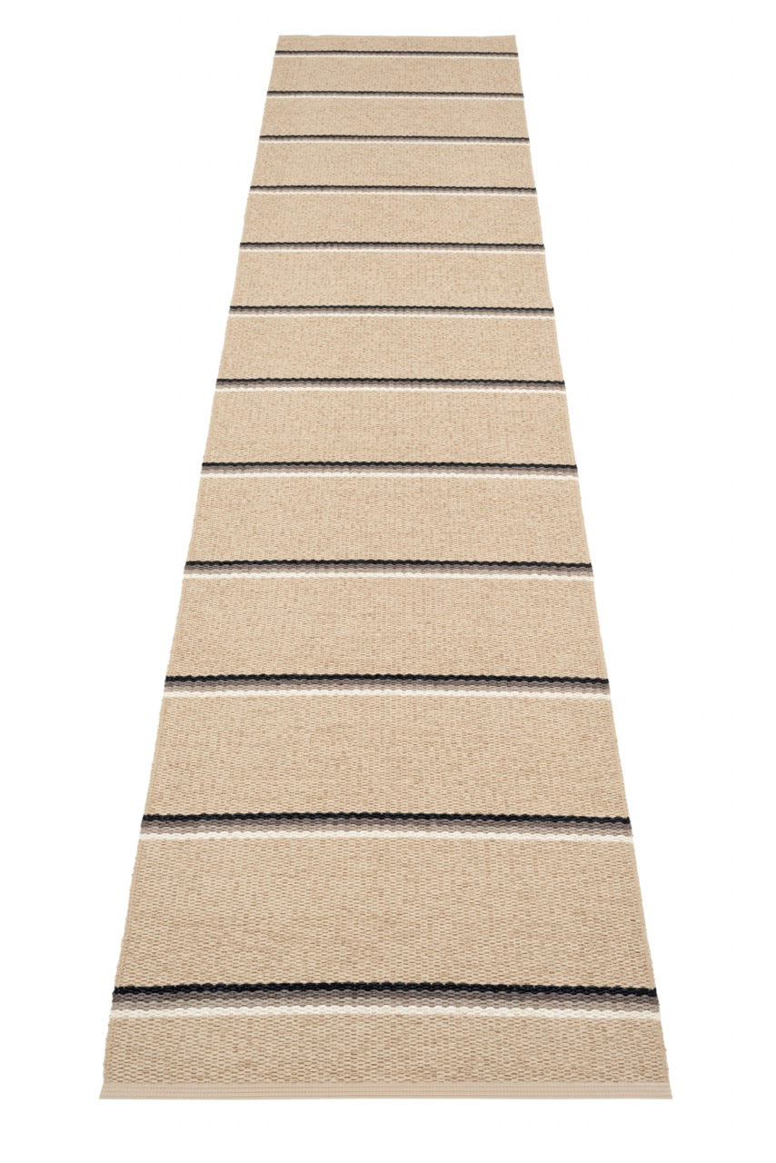 Pappelina-Olle-Mud-beige-carpet