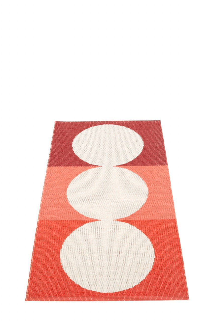 Pappelina-Otto-Berry-Carpet