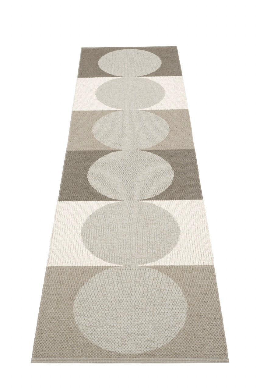 Pappelina-Otto-Carpet-Clay