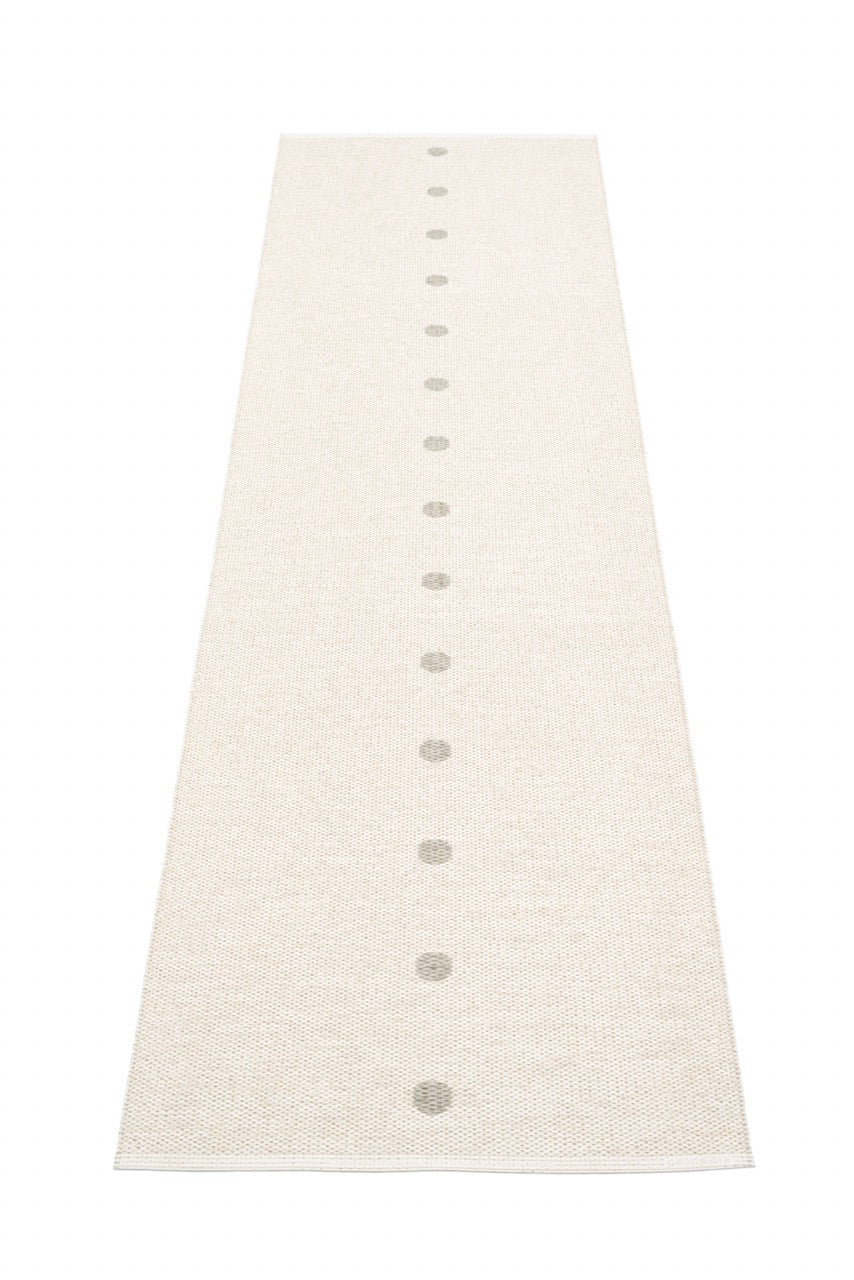 Pappelina-Peg-Linen-Carpet