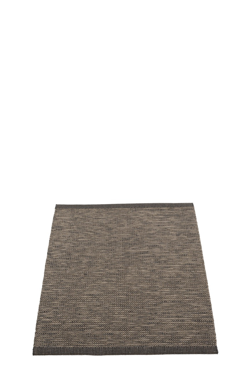 Pappelina-Sam-Black-Carpet