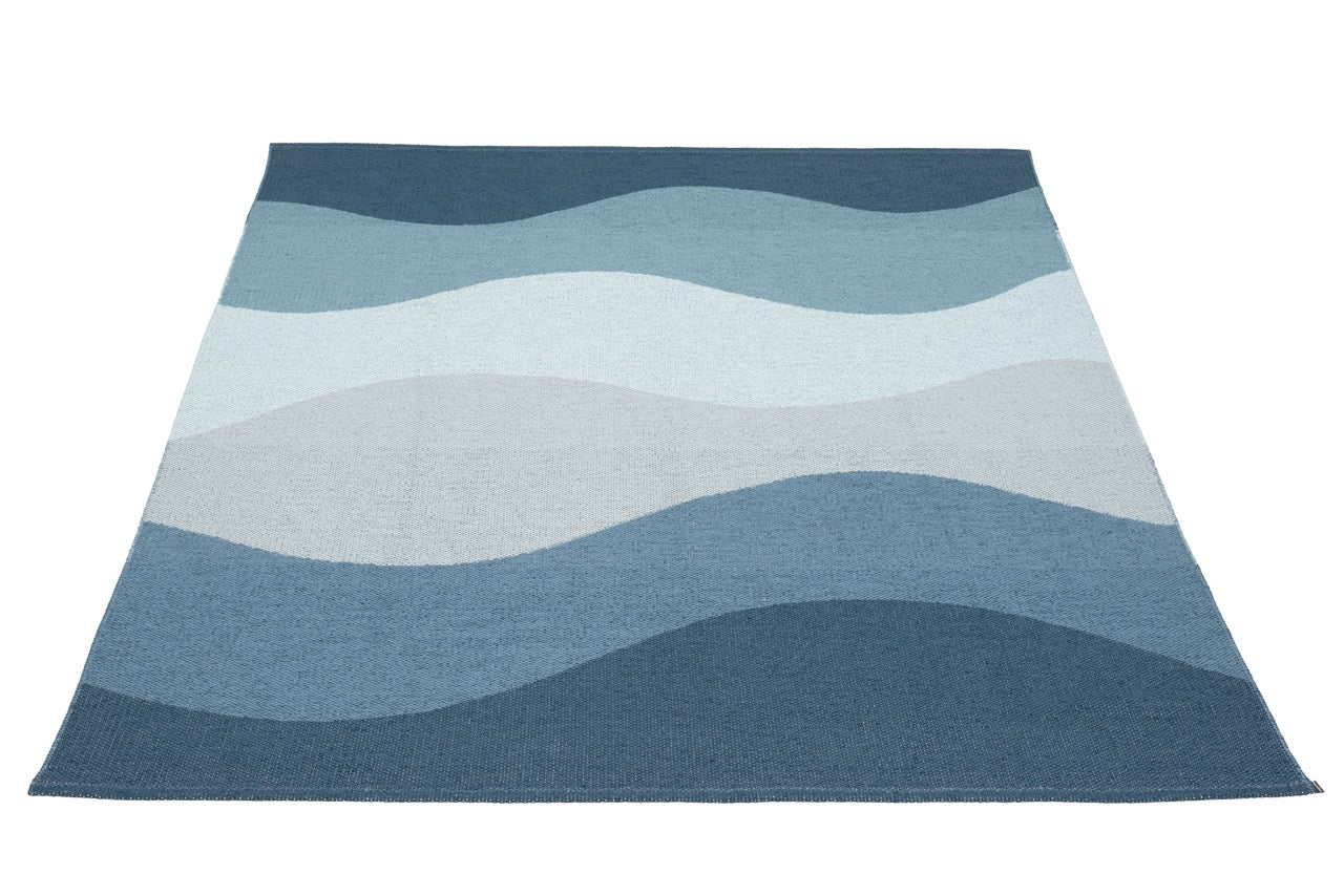 Pappelina-Urvi-Carpet-Water