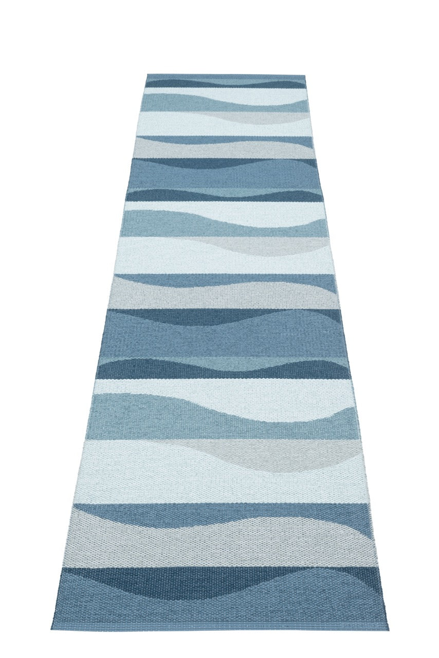 Pappelina-Urvi-Carpet-Water