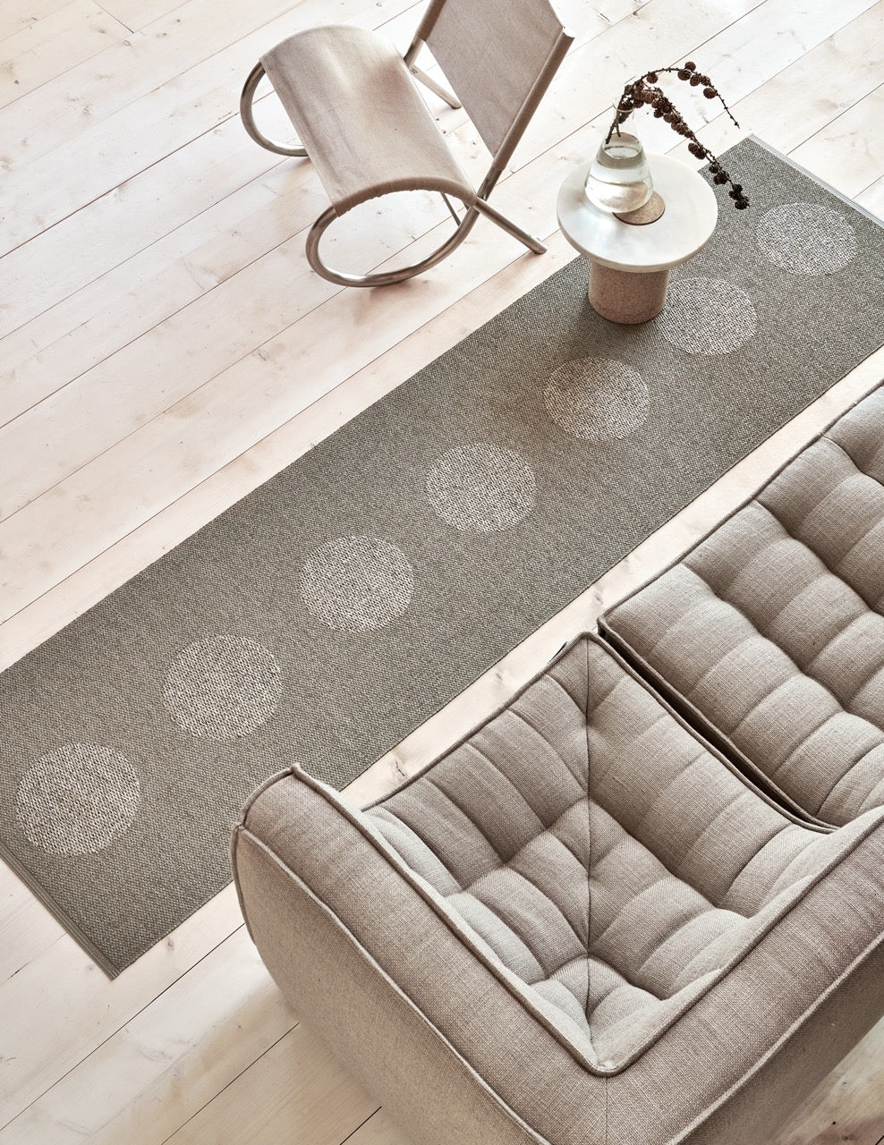 Pappelina-Vera-2.0-Dark-Linen-Carpet