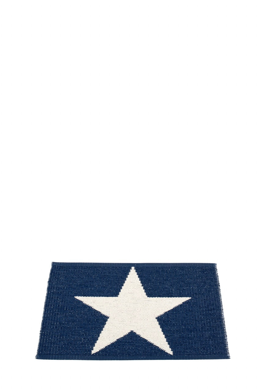 Pappelina-Viggo-dark-blue-carpet