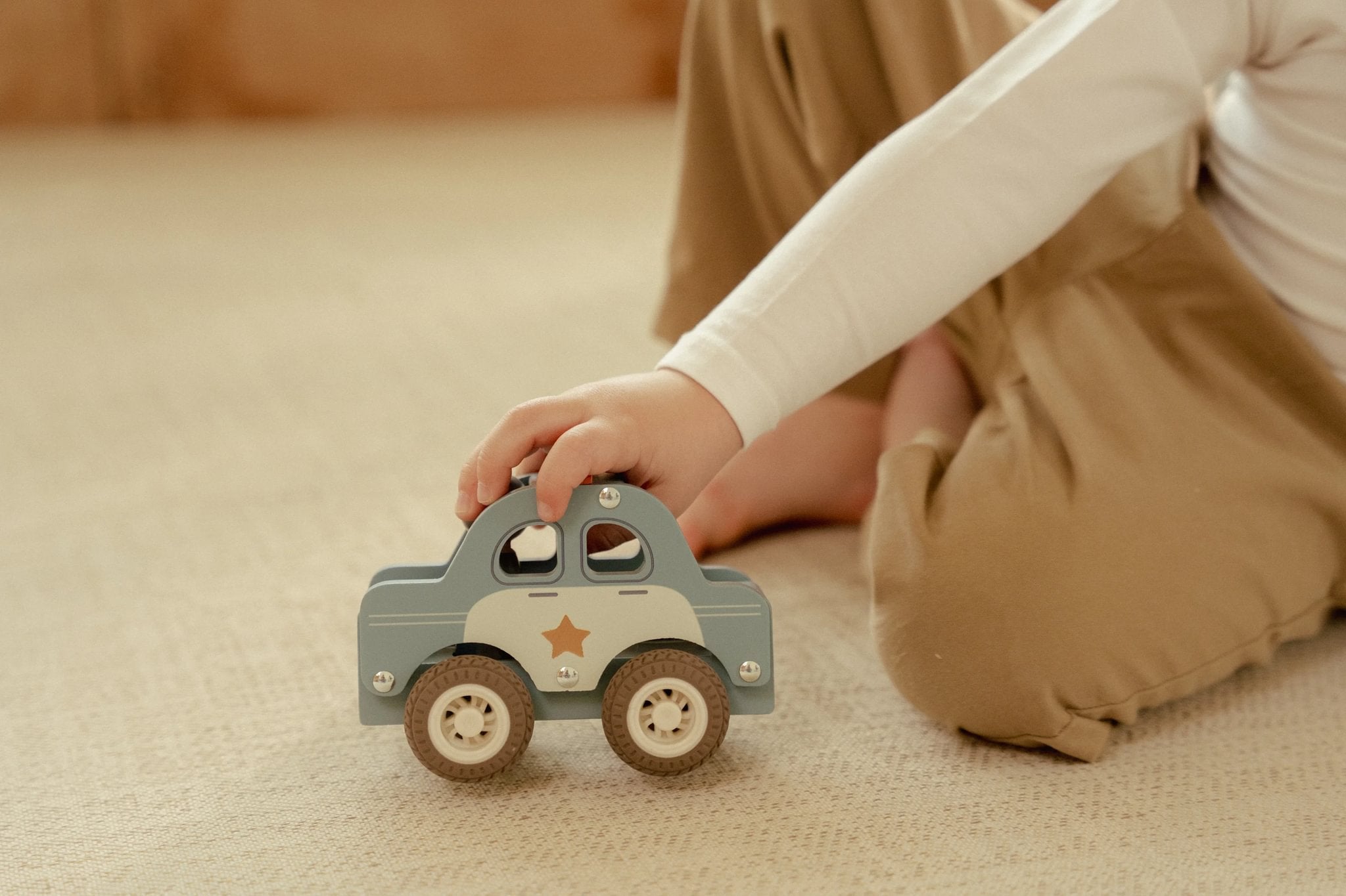 Little-Dutch-Polizeiauto-FSC-LD2531