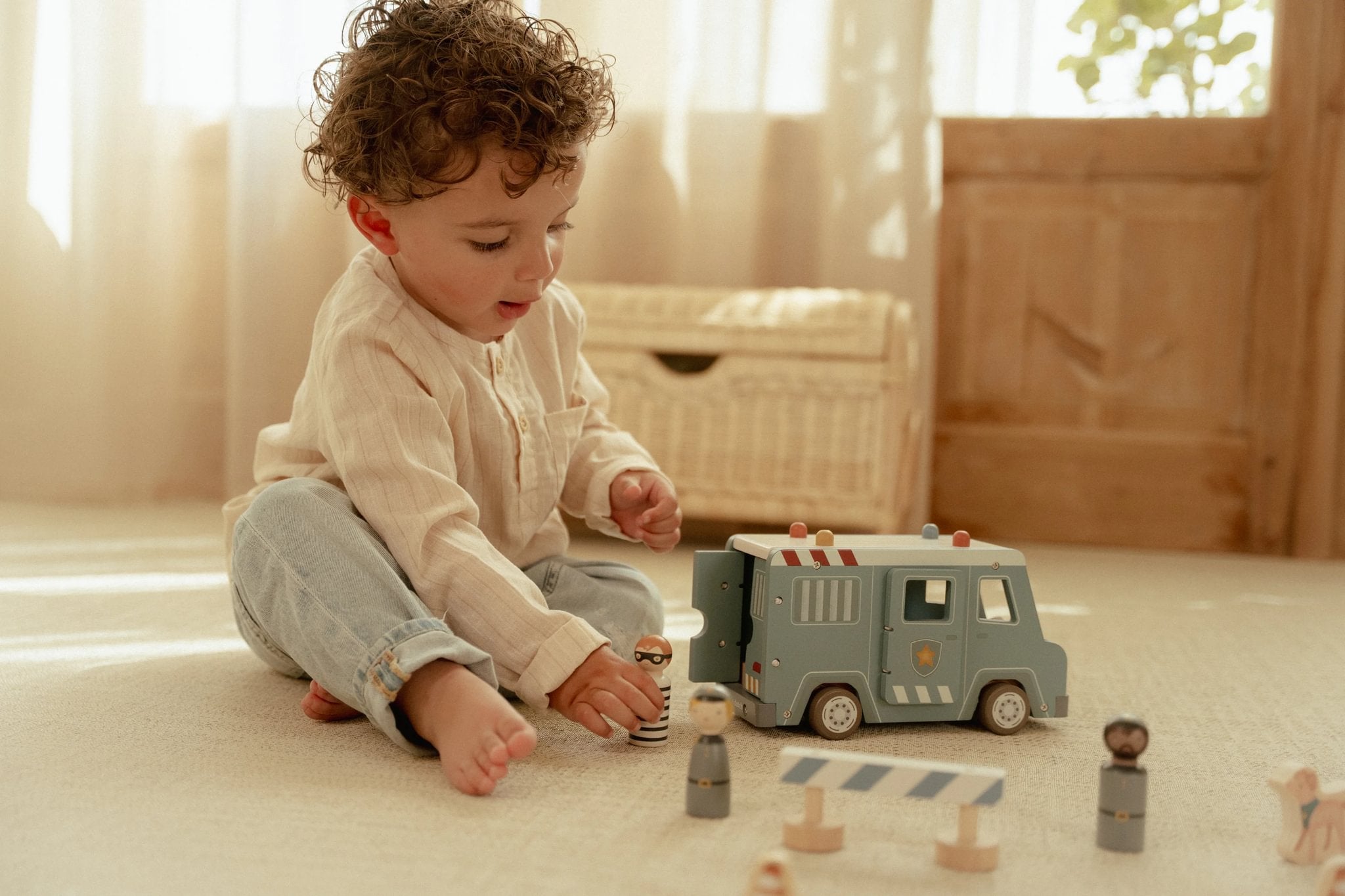 Little-Dutch-Polizeibus-FSC-LD2541