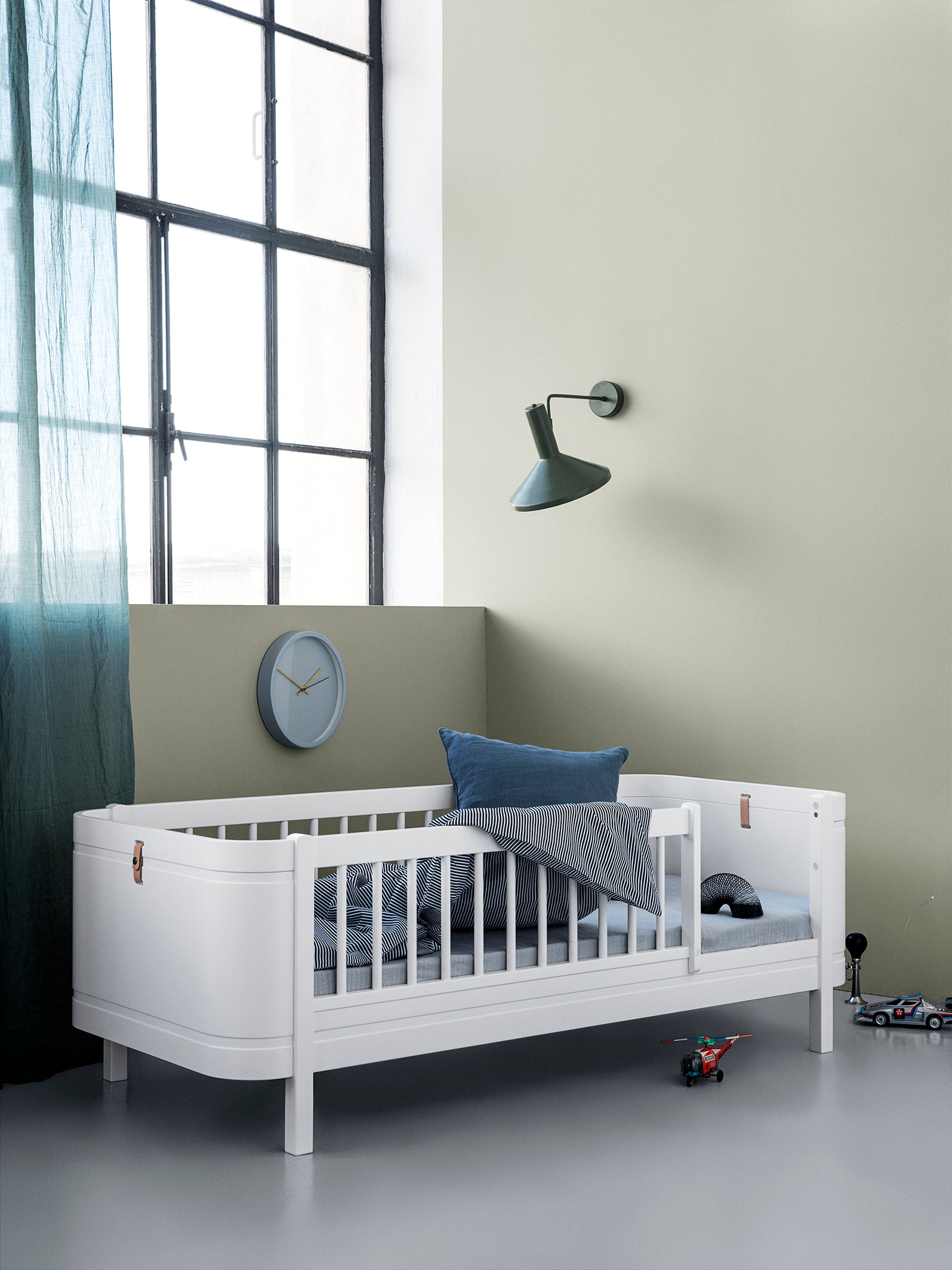 Oliver Furniture Wood Mini+ basic baby bed including conversion set to a junior bed, white/oak or white
