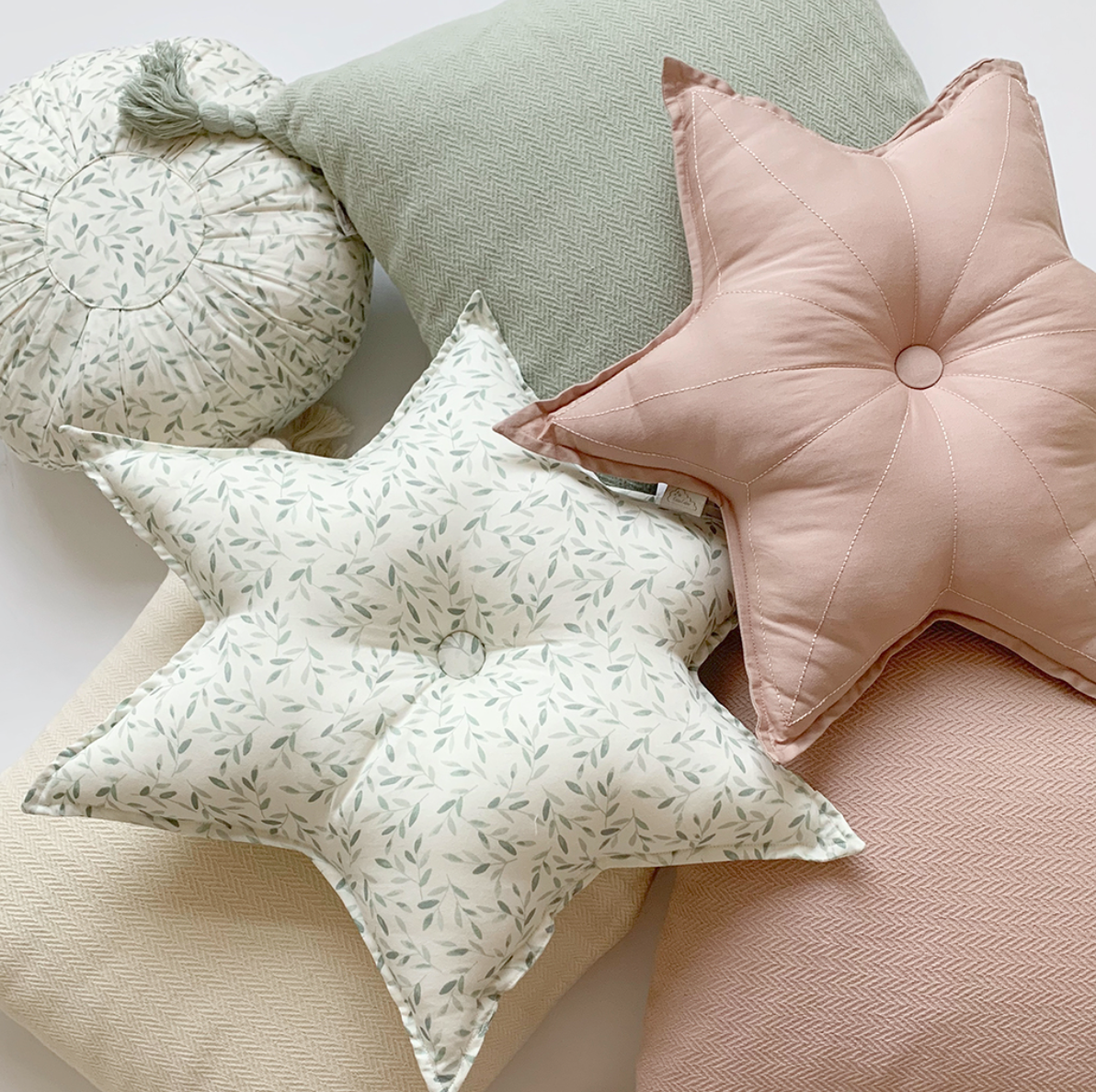 Cam Cam Copenhagen Oreiller Star, feuilles vertes