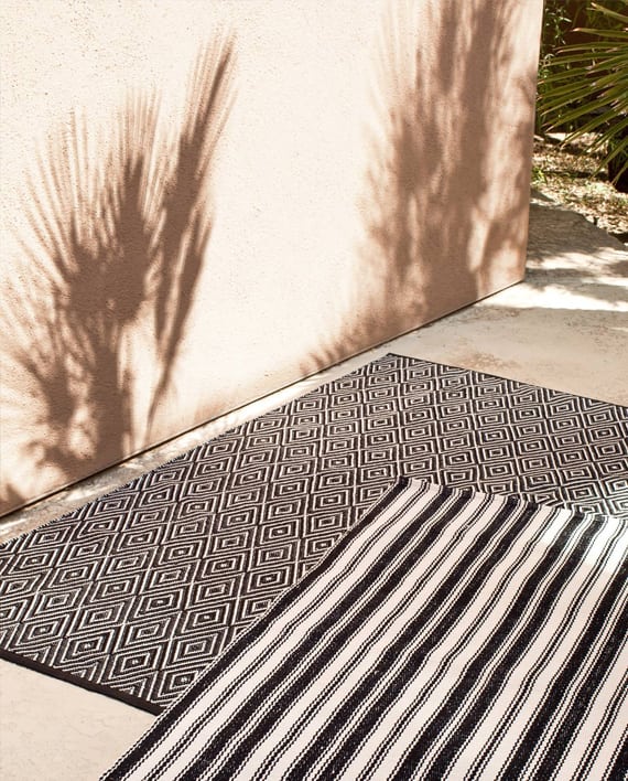 Dash &amp; Albert Tapis Intérieur/Extérieur Diamond Noir/Ivoire