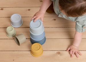 Little-Dutch-Stapelbecher-blau