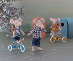 Maileg-Dreirad-Tricycle-petrol-Maus