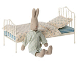 Maileg-Miniatur-Bett-Mini-blau