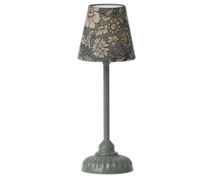 Maileg-Miniatur-Stehleuchte-klein-floor-lamp-dunkel-dark-mint-minze