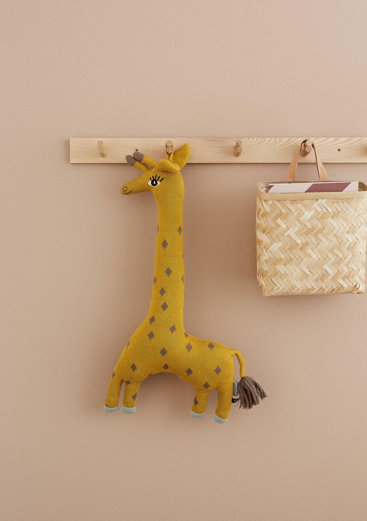OyOy cushion giraffe Noah, mustard yellow