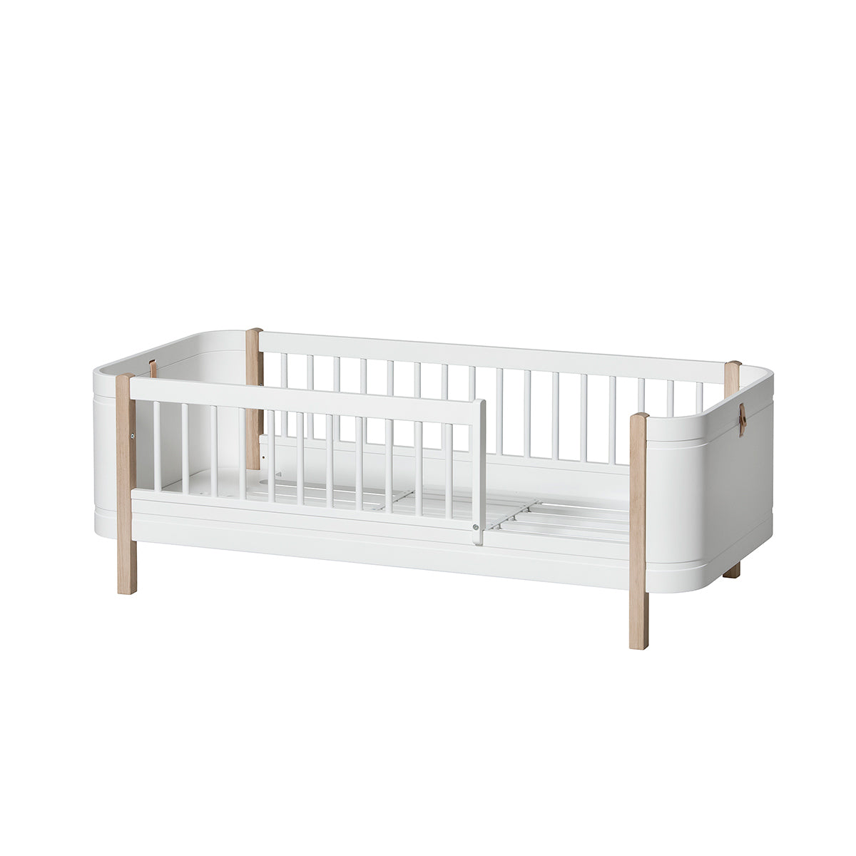 Oliver Furniture Wood Mini+ lit bébé sans kit de conversion, blanc/chêne